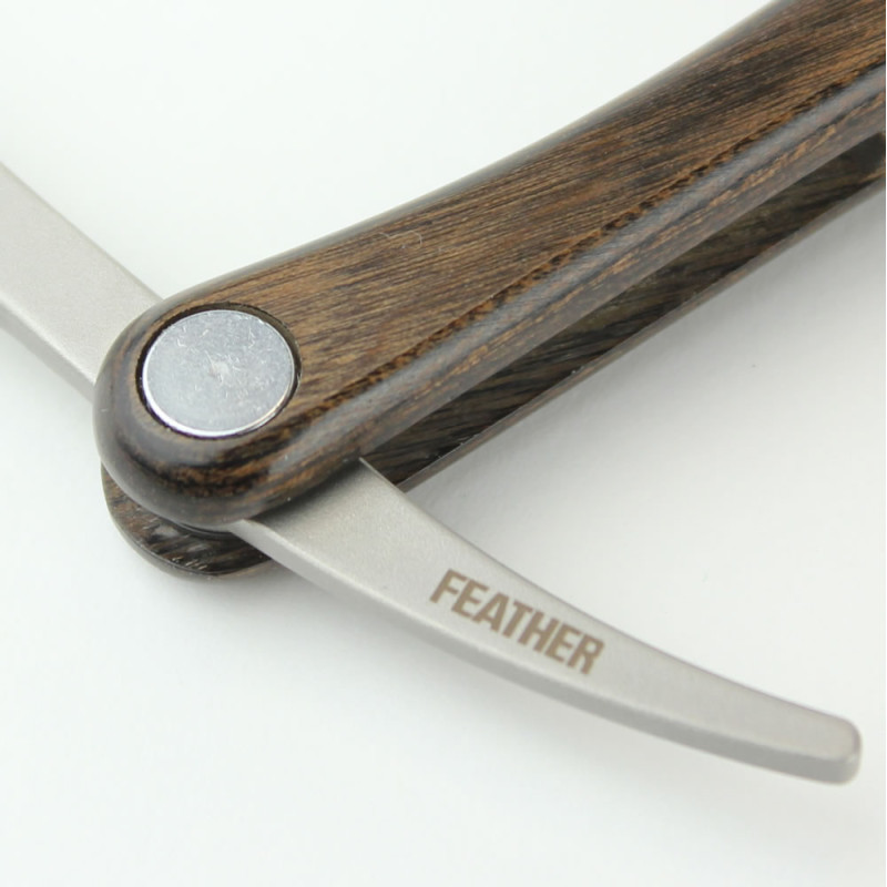 #F1-25-205 FEATHER ARTIST CLUB SS SCOTCH WOOD RAZOR